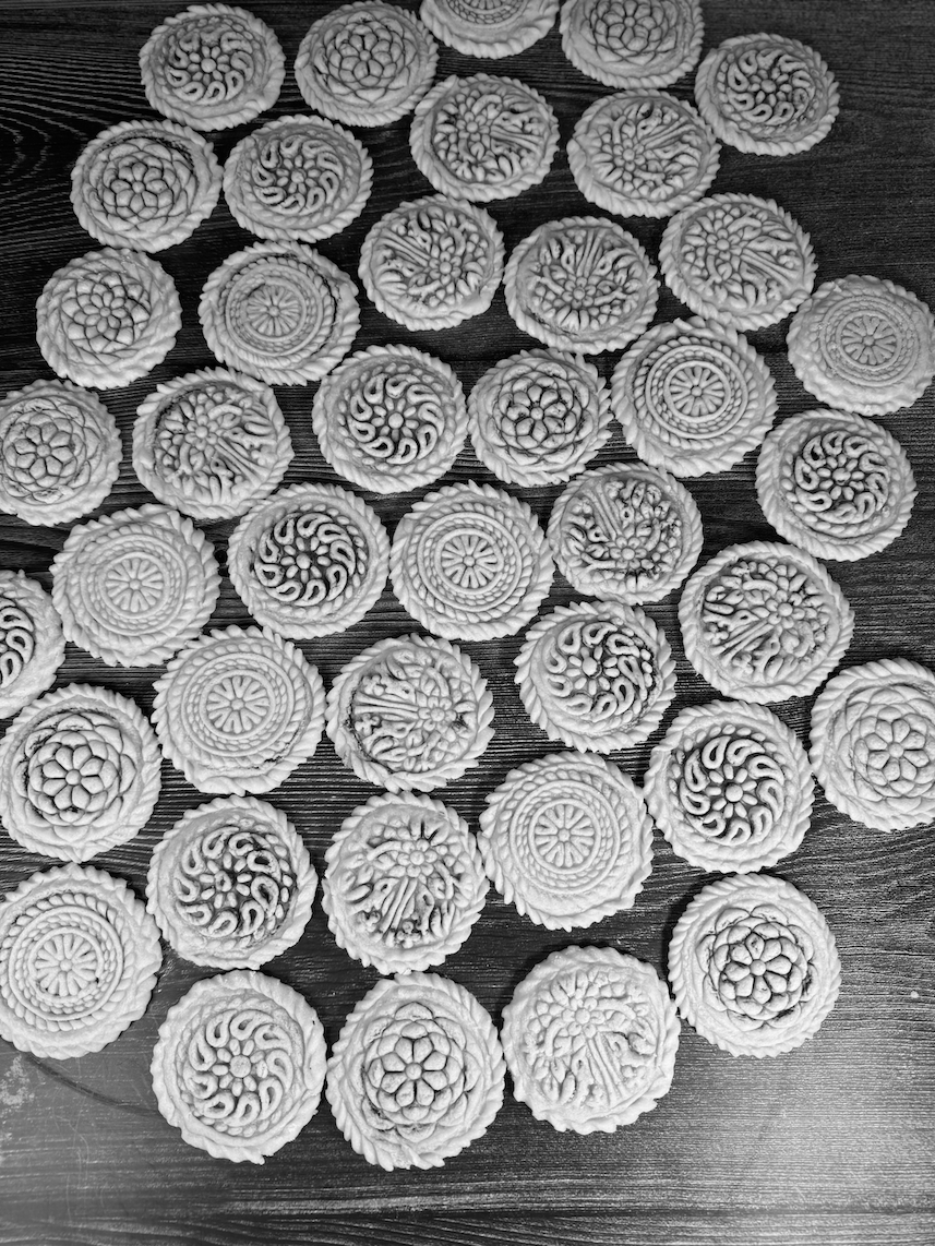 Kolompeh date-filled pastries with stamped designs