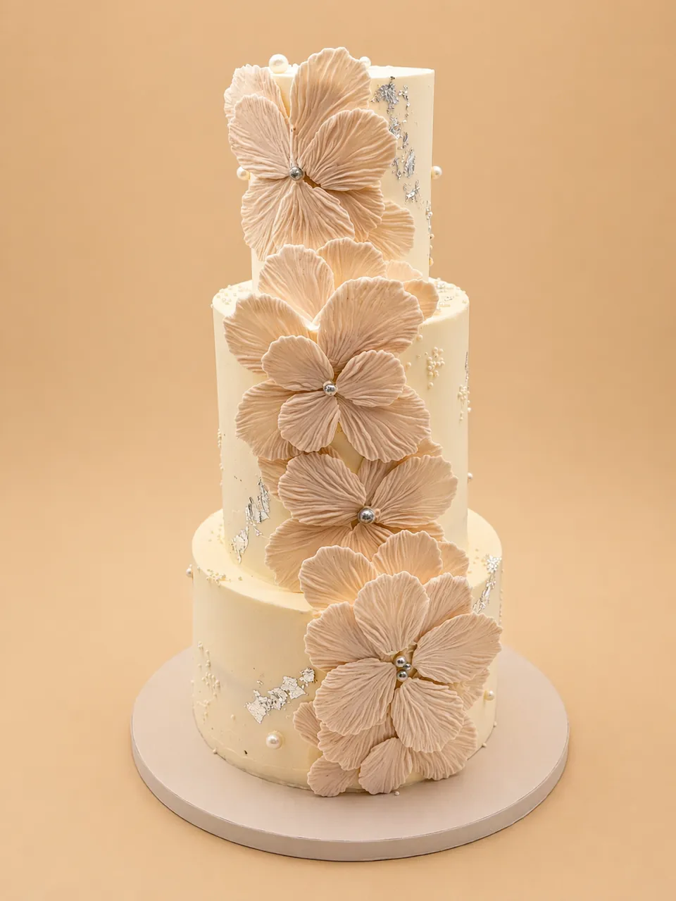 Wedding cake styling by La Bouchée